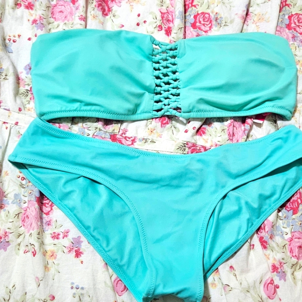 Victoria's Secret Seafoam Green Bikini Set with Ruched Detail